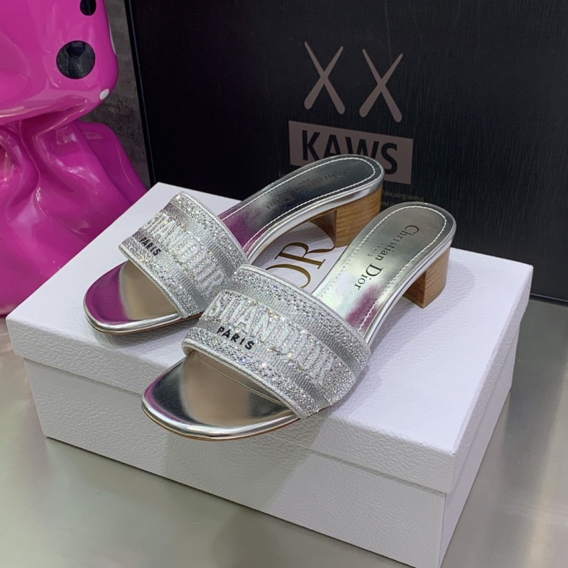 ch**an D*or slippers